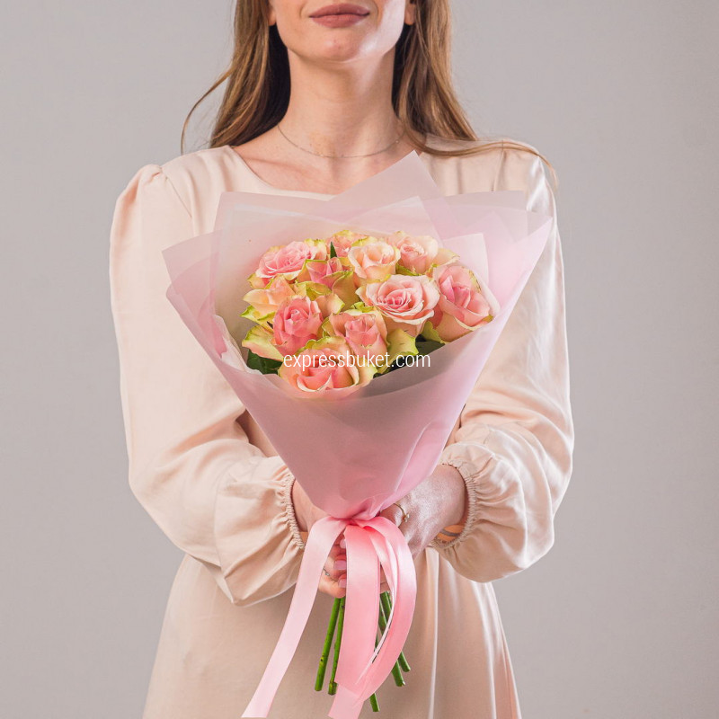 Розовый стиль 11 роз